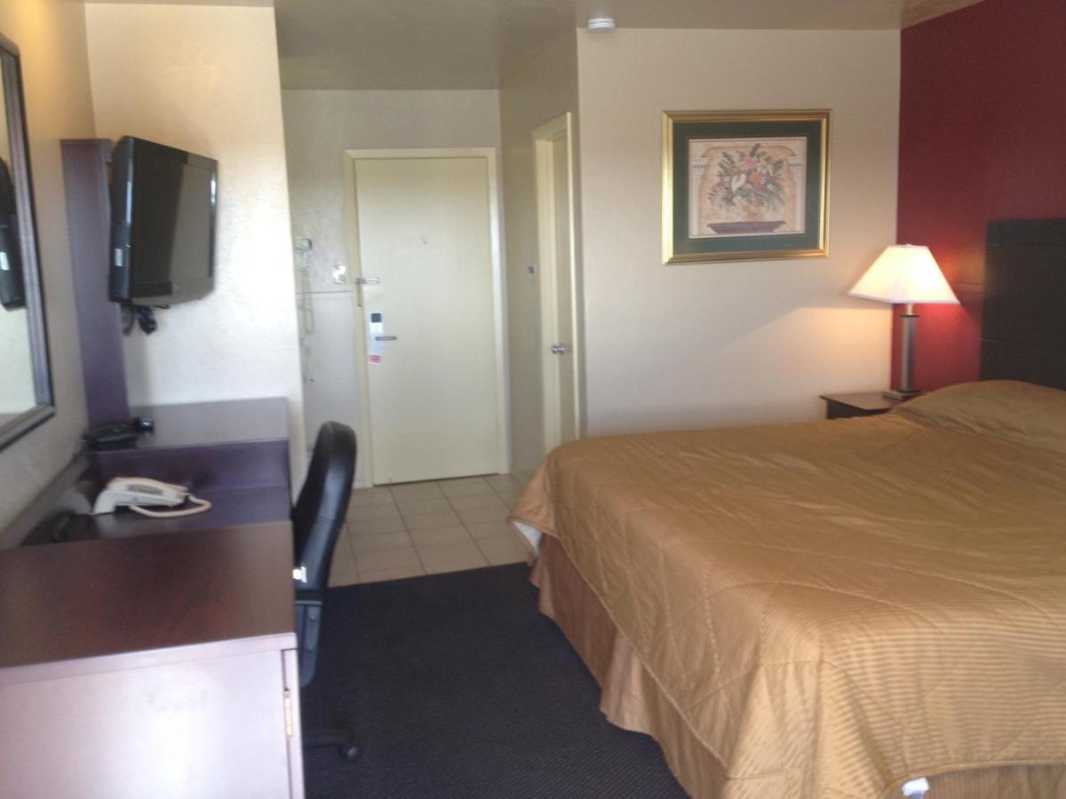 Colonial Inn Monahans Tx Exterior foto